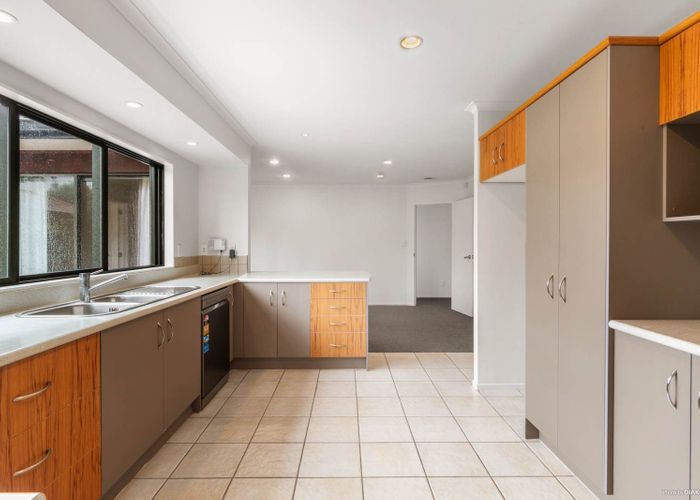  at 5 Four Oaks Place, Pukekohe, Franklin, Auckland