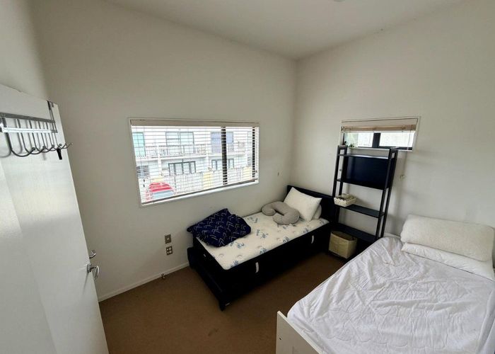  at 76 Stanhope Rd, Mount Wellington, Auckland City, Auckland