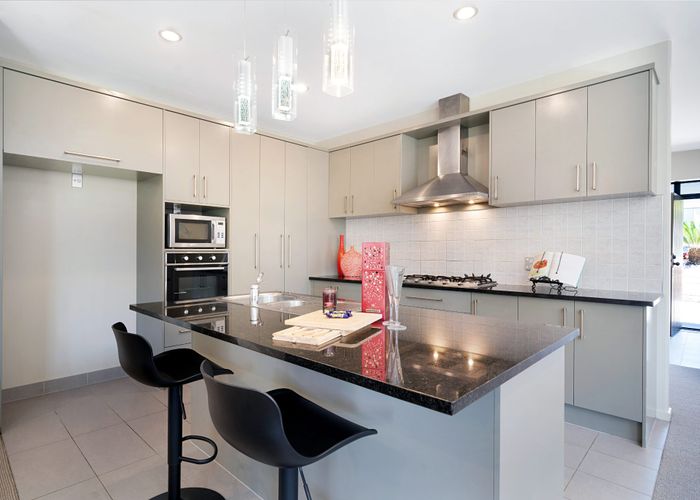  at 19 Wychwood Avenue, Henderson, Auckland