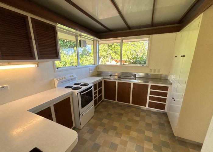  at 77 Garreg Road, Bryndwr, Christchurch City, Canterbury