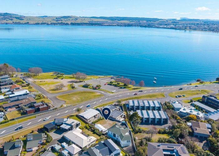  at 380 Lake Terrace, Two Mile Bay, Taupo, Waikato