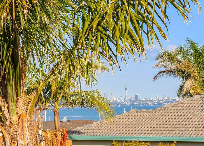  at 22 Reflection Drive, West Harbour, Waitakere City, Auckland