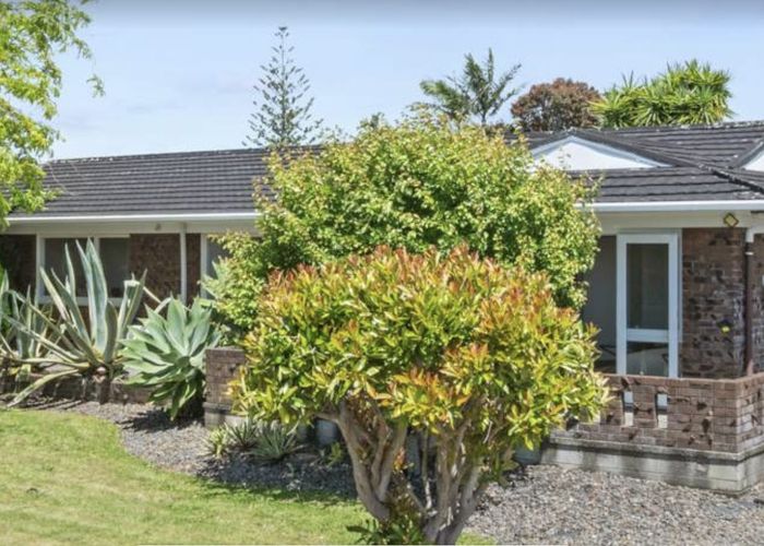  at 3 Trust Place, Sunnyhills, Auckland