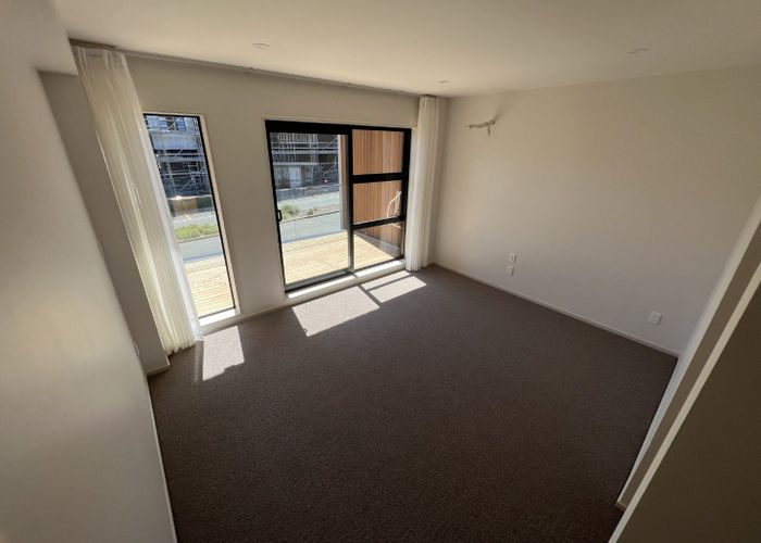  at 121 Te Oneroa Way, Long Bay, North Shore City, Auckland