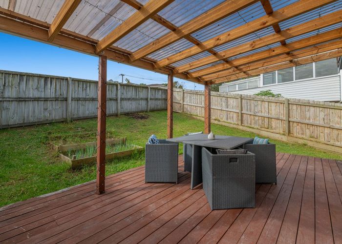  at 1/4 Clare Place, Glenfield, North Shore City, Auckland