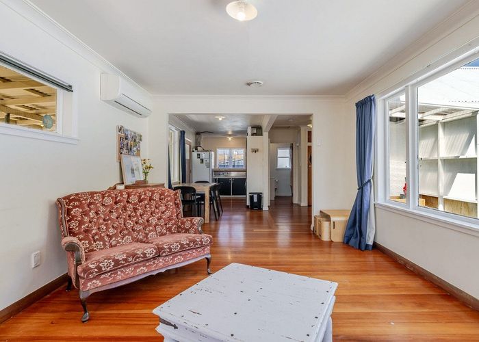  at 43 Birmingham Street, Takaro, Palmerston North, Manawatu / Whanganui