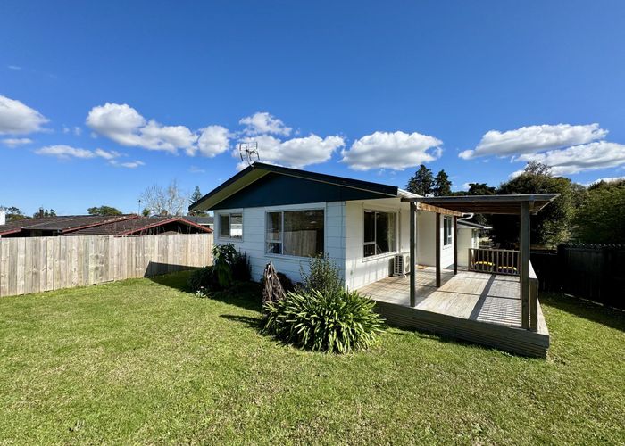  at 1/4 Clyma Place, Massey, Waitakere City, Auckland