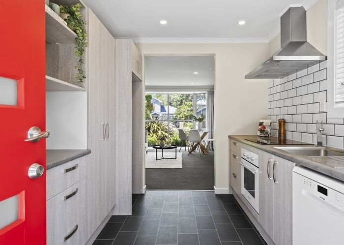  at 1/4 Galway Avenue, Bryndwr, Christchurch City, Canterbury