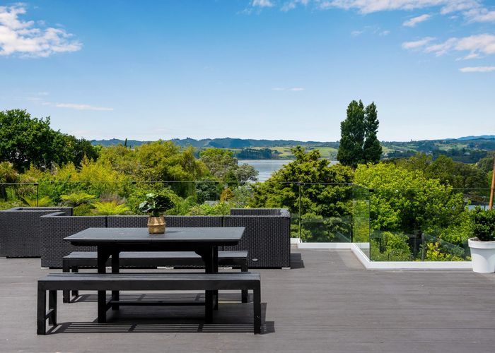  at 9 Fenton Terrace, Cockle Bay, Auckland