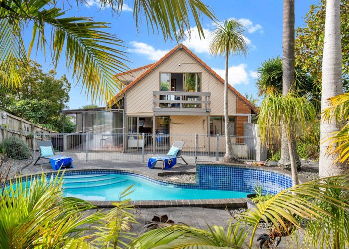  at 8 Haseler Crescent, Mellons Bay, Manukau City, Auckland