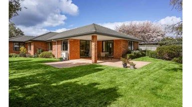  at 18 Parkside Crescent, Northwood, Christchurch
