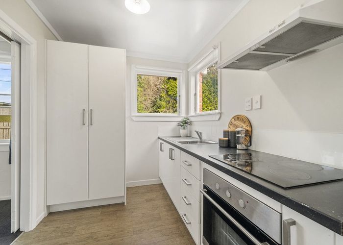  at 9A Bellvue Road, Kawaha Point, Rotorua, Bay Of Plenty