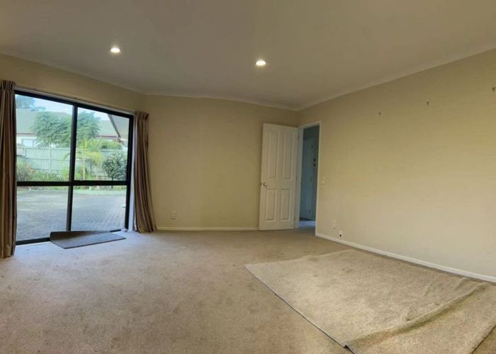  at 16 Middlefield Drive, East Tamaki Heights, Manukau City, Auckland