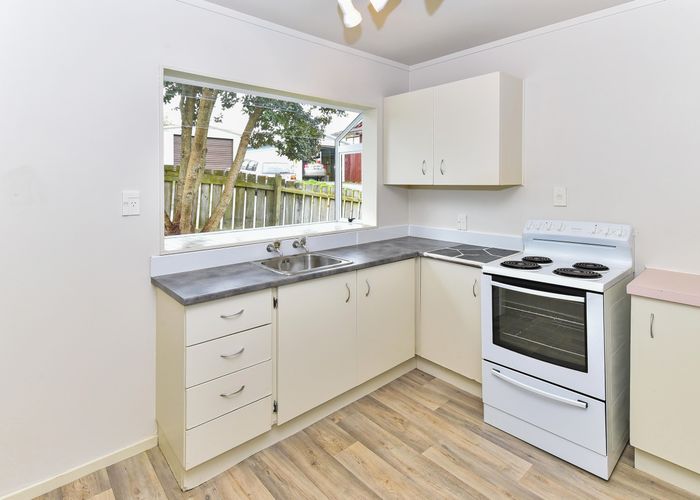  at 1/25 Silver Creek Road, Weymouth, Auckland