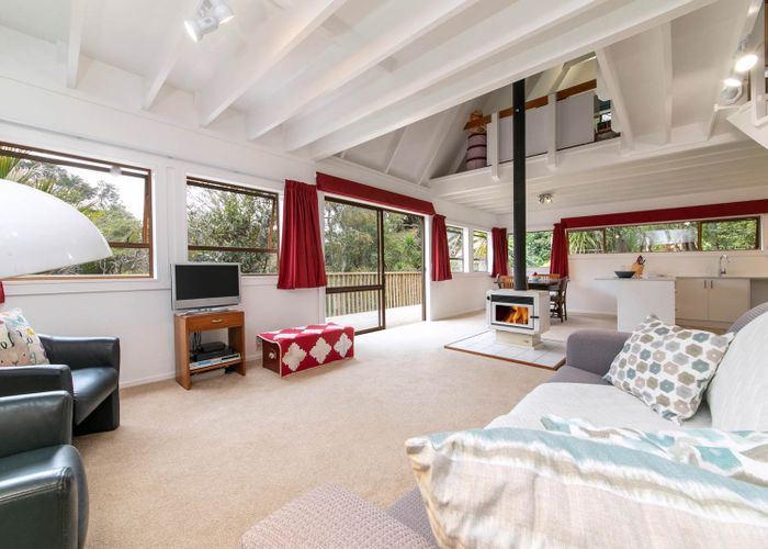  at 120 Laingholm Drive, Laingholm, Auckland