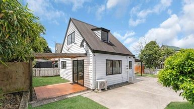  at 8 Caspian Close, New Lynn, Auckland