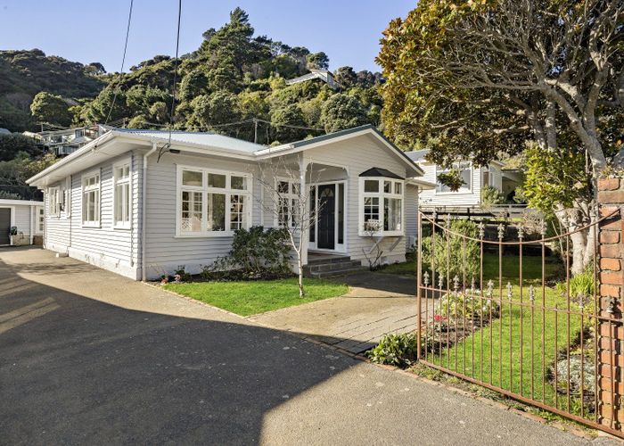  at 3 Totara Street, Eastbourne, Lower Hutt, Wellington