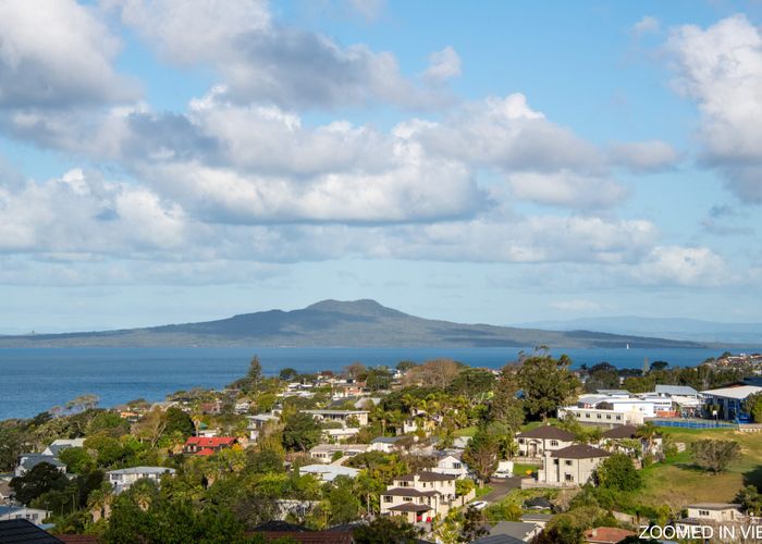  at 17 Calypso Place, Rothesay Bay, Auckland