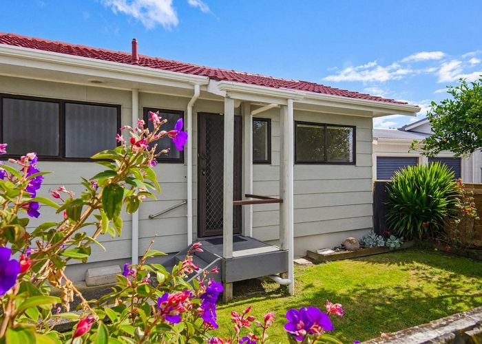  at 4 Sharda Grove, Paraparaumu Beach, Kapiti Coast, Wellington