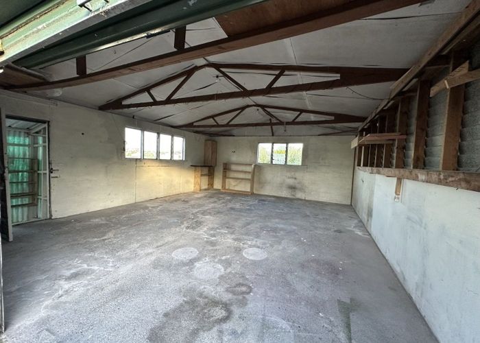  at 82 Boundary Road, Blockhouse Bay, Auckland