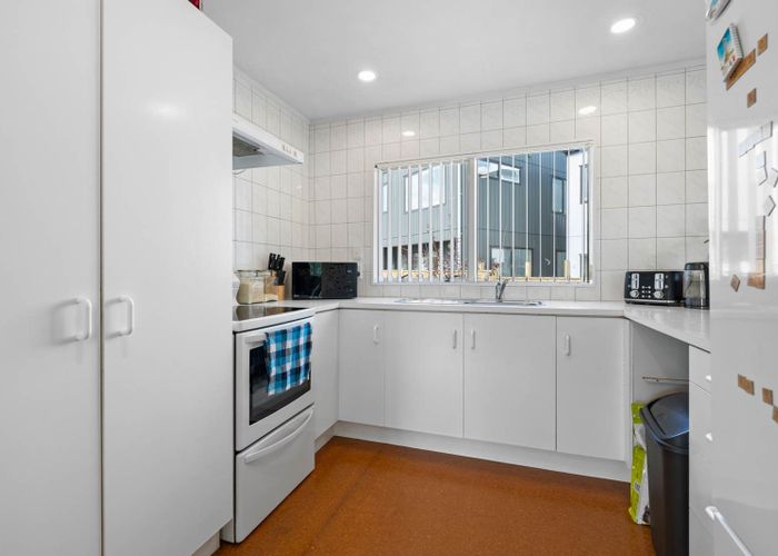  at 10 Nedlands Place, Burswood, Auckland