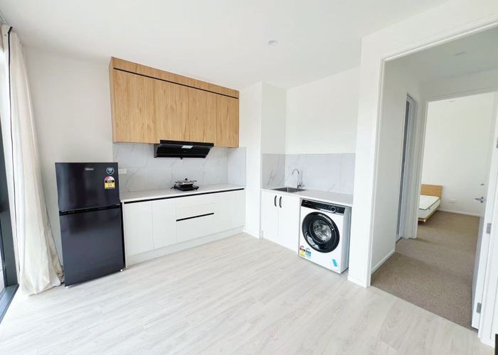  at 8 Backridge Way, Flat Bush, Auckland