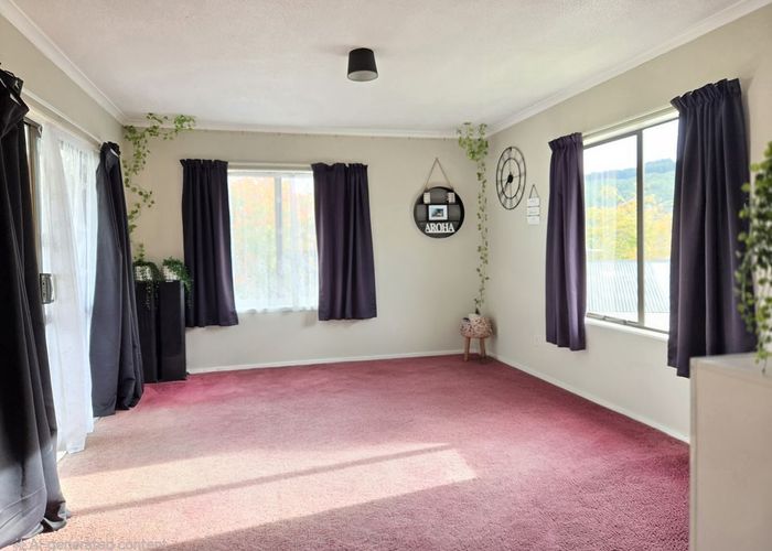  at 21 Moonstone Grove, Birchville, Upper Hutt, Wellington