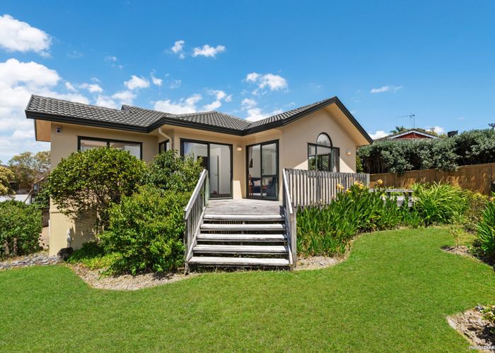  at 7 Seagrove Road, West Harbour, Auckland