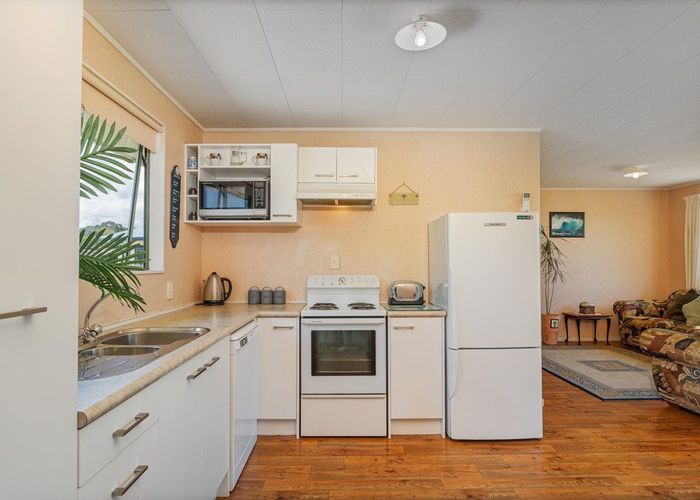  at 11 Hawk Hill Crescent, Cooks Beach, Thames-Coromandel, Waikato