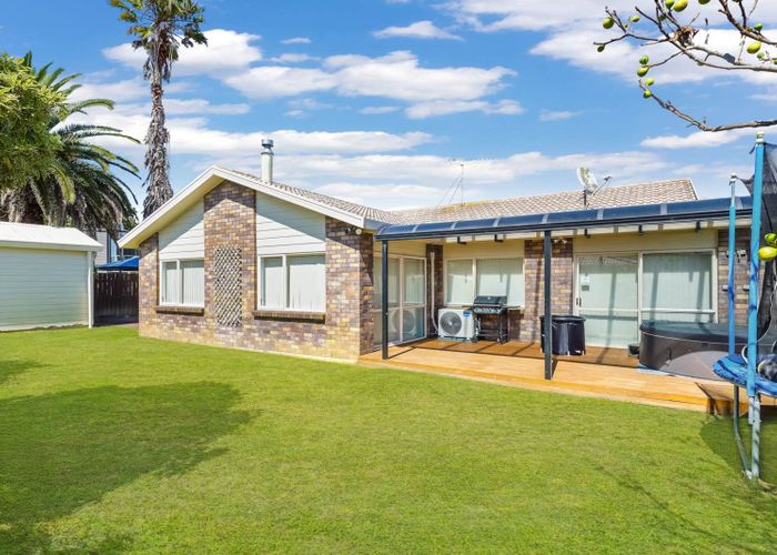  at 2/19 Lupton Road, Manurewa, Auckland