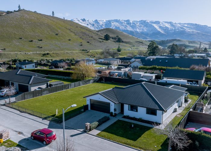  at 51 Perriam Place, Mount Pisa