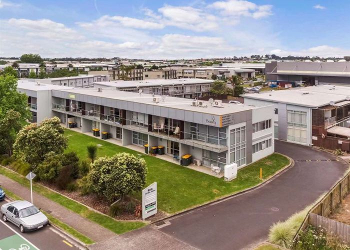  at 15 Lovell Court, Rosedale, North Shore City, Auckland