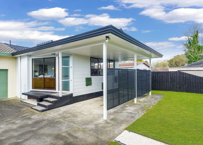  at 2/8 Kirrama Place, Conifer Grove, Takanini