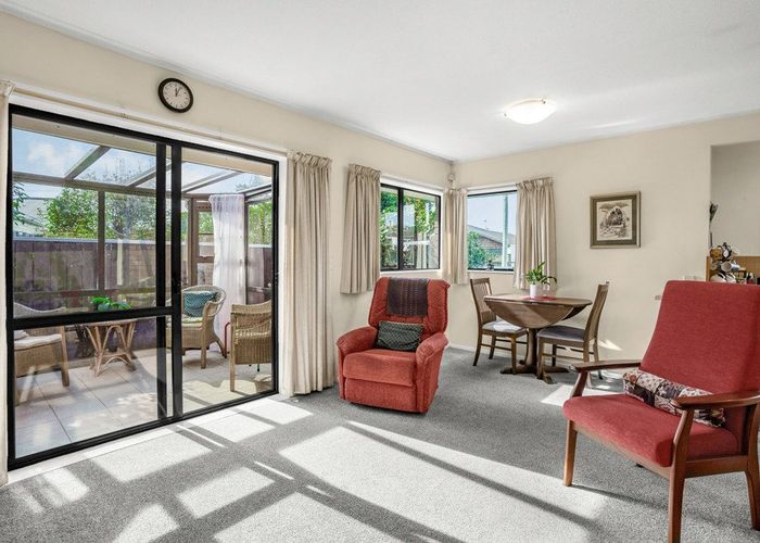  at 38 Ropata Crescent, Boulcott, Lower Hutt, Wellington