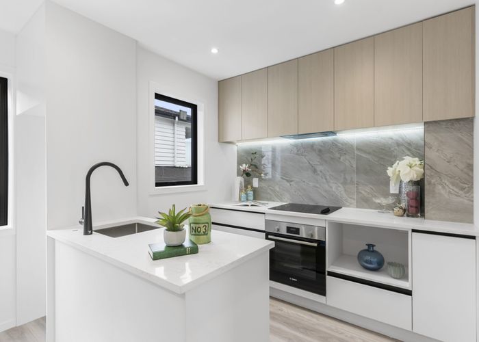  at 789D East Coast Road, Northcross, North Shore City, Auckland