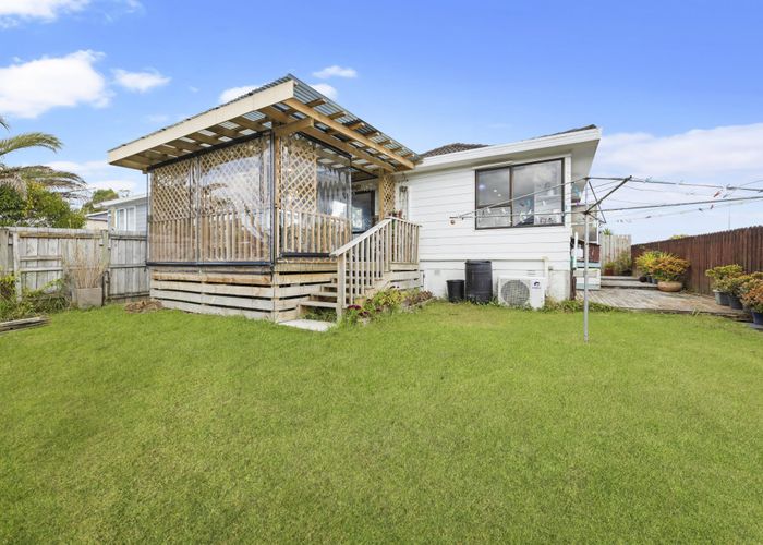  at 1/76 Luanda Drive, Ranui, Waitakere City, Auckland