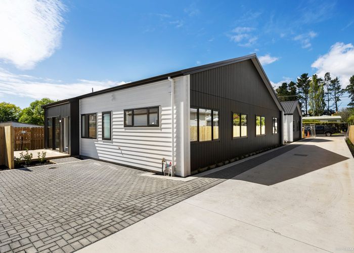  at 2/62 Woodside Road, Massey, Waitakere City, Auckland