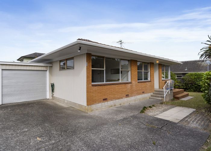  at 3/39 Eversleigh Road, Belmont, Auckland