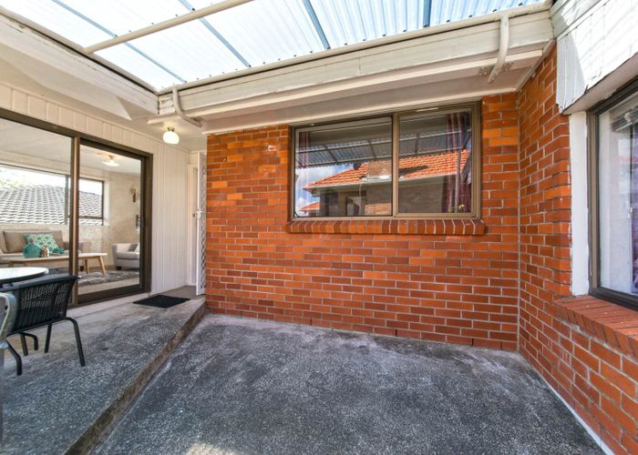  at 2/531 Mt Albert Road, Three Kings, Auckland City, Auckland