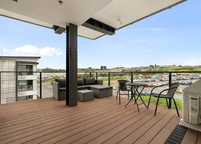  at 322/3 Kaipiho Lane, Albany, North Shore City, Auckland