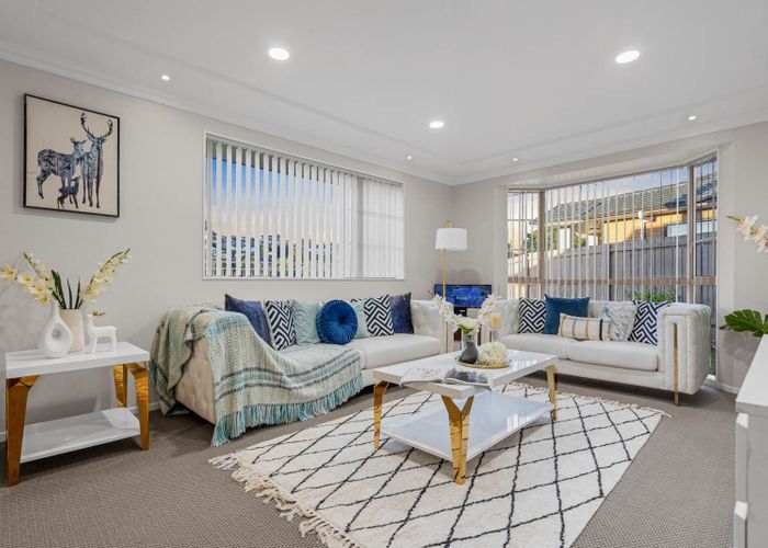  at 4 Mediterranean Way, Goodwood Heights, Auckland