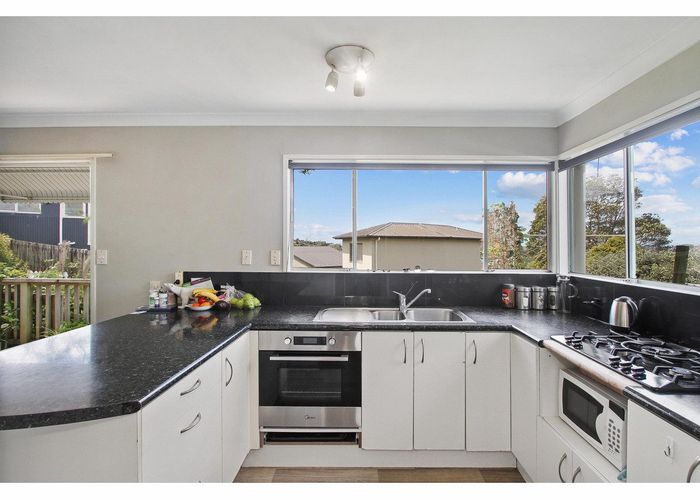  at 2/57 Coronation Road, Hillcrest, Auckland