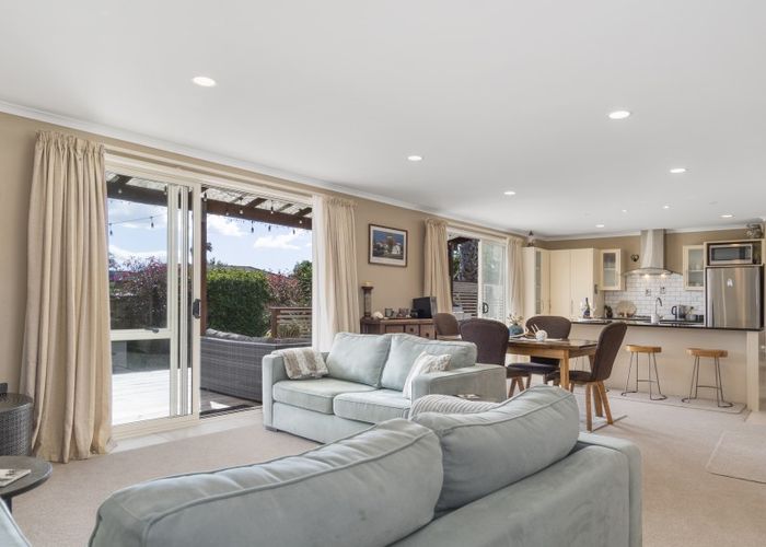  at 32 Twin Oak Avenue, Papamoa Beach, Papamoa