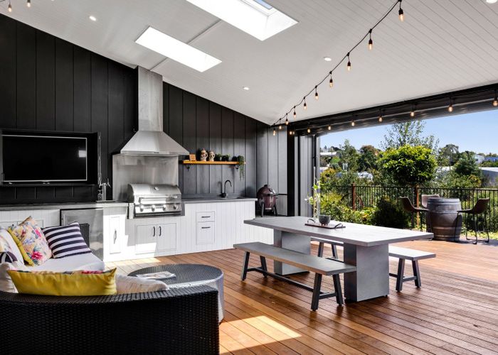  at 2/20B Gordon Street, Glen Avon, New Plymouth