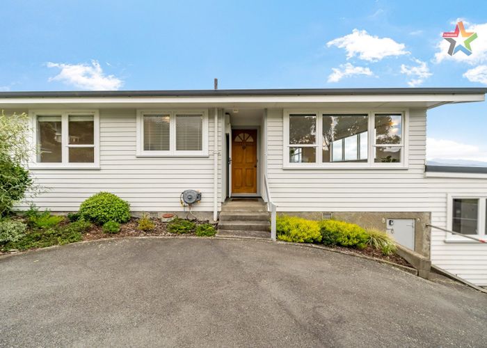 at 4/30 London Road, Korokoro, Lower Hutt, Wellington