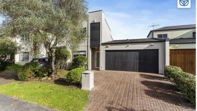  at 3 Spalding Rise, Golflands, Auckland