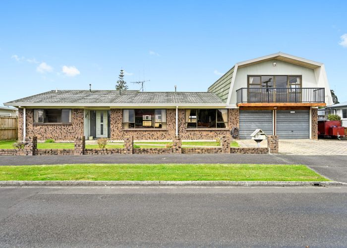  at 14 Colstone Street, Glenview, Hamilton