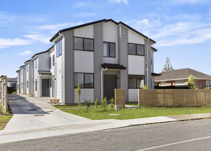  at 8A Andrew Road, Howick, Manukau City, Auckland