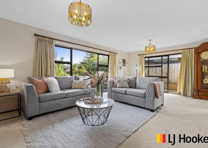  at 12 Carlinka Place, Conifer Grove, Takanini