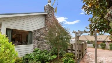  at 9 Rutgers Place, Albany, Auckland